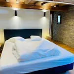 Manoir De Sterpigny, Chateau-ferme 17eme Siecle La Tour 度假居 Gouvy
