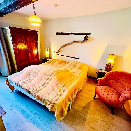 Manoir De Sterpigny, Chateau-ferme 17eme Siecle La Tour Gouvy