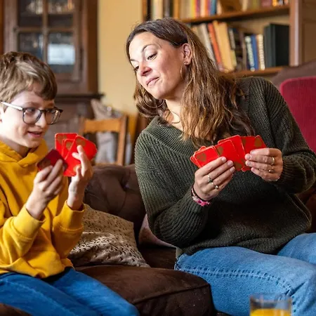 Manoir De Sterpigny, Chateau-ferme 17eme Siecle La Tour 度假居