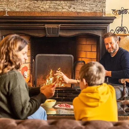 Manoir De Sterpigny, Chateau-ferme 17eme Siecle La Tour *