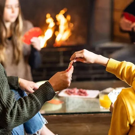 Manoir De Sterpigny, Chateau-ferme 17eme Siecle La Tour Gouvy