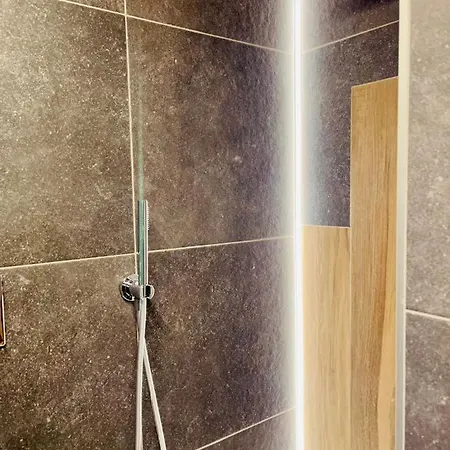 度假居 Manoir De Sterpigny, Chateau-ferme 17eme Siecle La Tour Gouvy