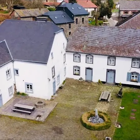 Manoir De Sterpigny, Chateau-ferme 17eme Siecle La Tour Holiday home *