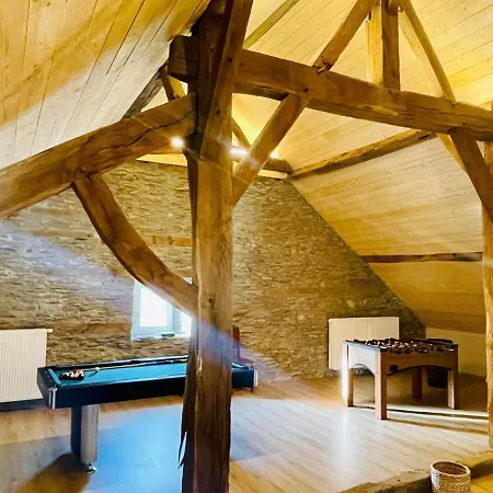 Manoir De Sterpigny, Chateau-ferme 17eme Siecle La Tour Holiday home *