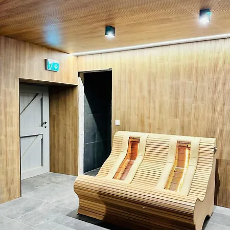 Holiday home Manoir De Sterpigny, Chateau-ferme 17eme Siecle La Tour