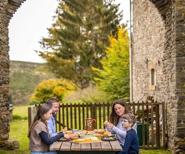 Manoir De Sterpigny, Chateau-ferme 17eme Siecle La Tour Holiday home *