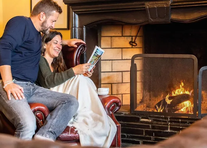 Holiday home Manoir De Sterpigny, Chateau-ferme 17eme Siecle La Tour *