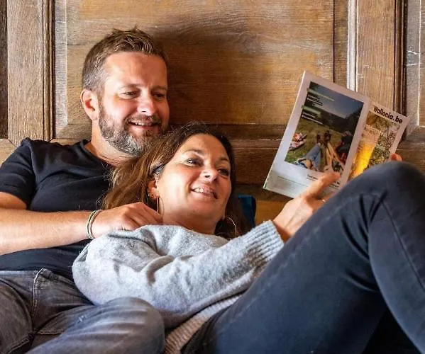 Holiday home Manoir De Sterpigny, Chateau-ferme 17eme Siecle La Tour *