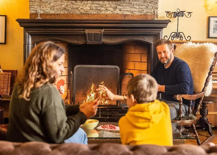 Manoir De Sterpigny, Chateau-ferme 17eme Siecle La Tour *
