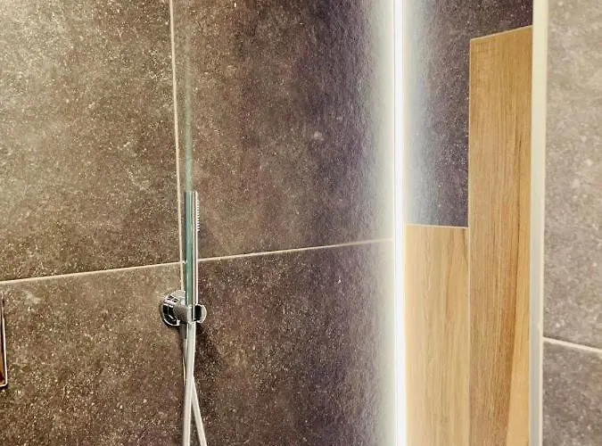 Holiday home Manoir De Sterpigny, Chateau-ferme 17eme Siecle La Tour Gouvy