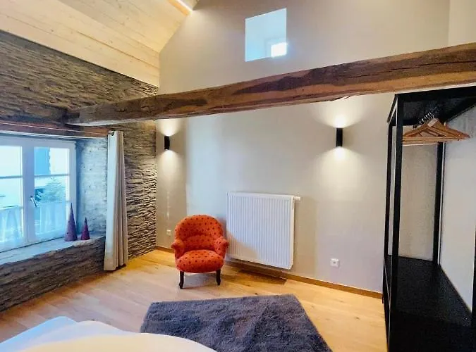 Manoir De Sterpigny, Chateau-ferme 17eme Siecle La Tour