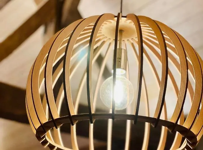 Holiday home Manoir De Sterpigny, Chateau-ferme 17eme Siecle La Tour Gouvy