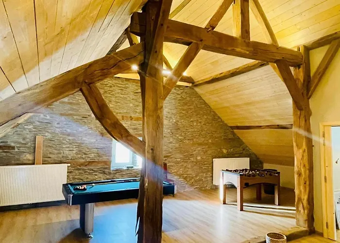 Manoir De Sterpigny, Chateau-ferme 17eme Siecle La Tour Holiday home *